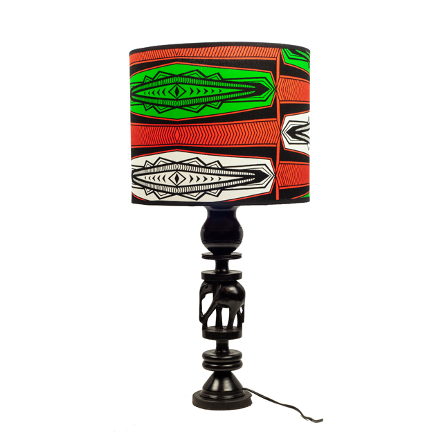 Lampa z drewna hebanowego