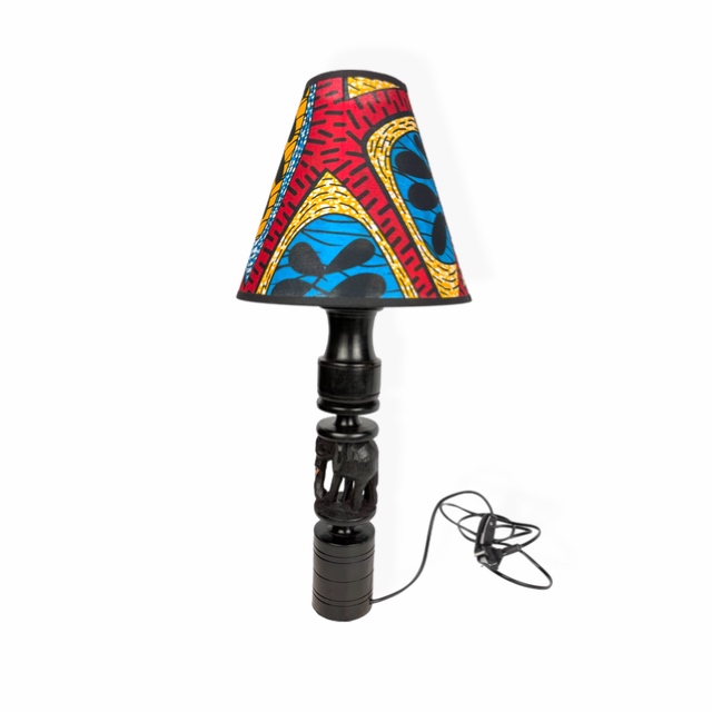 Lampa z hebanu Słoń Makonde – kolorowa Kitenge